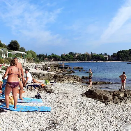 Apartment Apartments With Wifi Rovinj - 7144 *