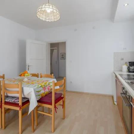 Apartments With Wifi Rovinj - 7144