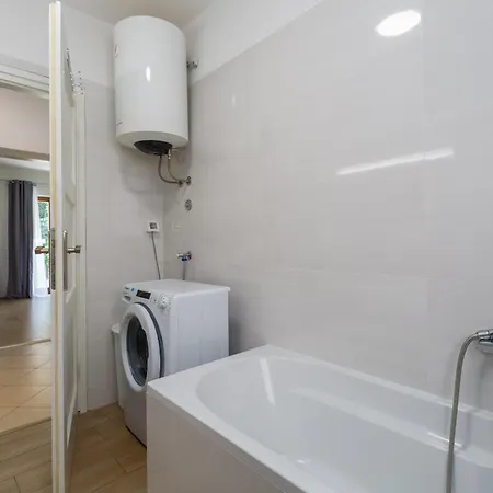 Apartments With Wifi Rovinj - 7144 * Rovinj